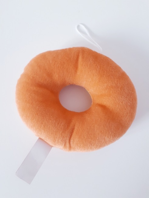 PLYŠOVÝ DONUT • VÁNOČNÍ SOBÍK - 2