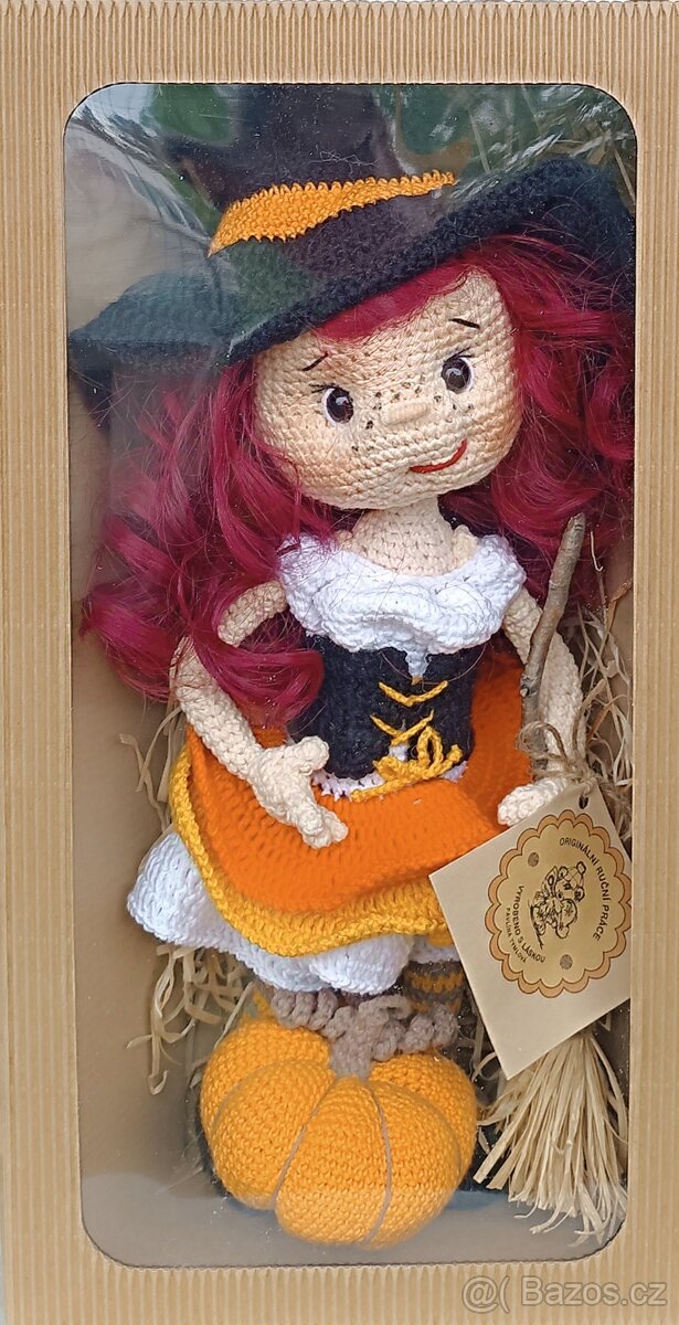 Háčkovaná halloweenská panenka - 2