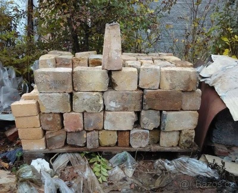 Cihly, šamotové cihly vetší L34,V14,Š17 - 2