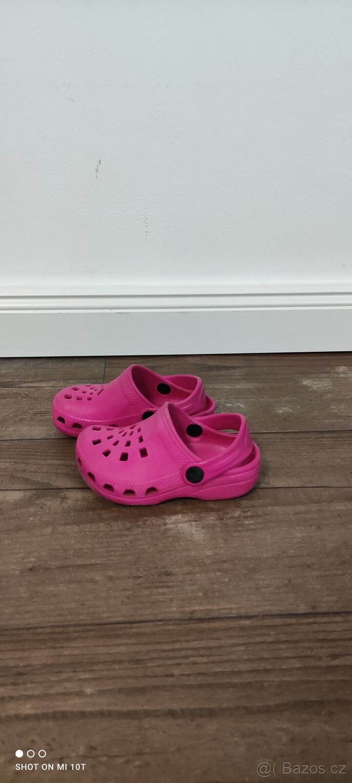 Růžové gumové pantofle - 2