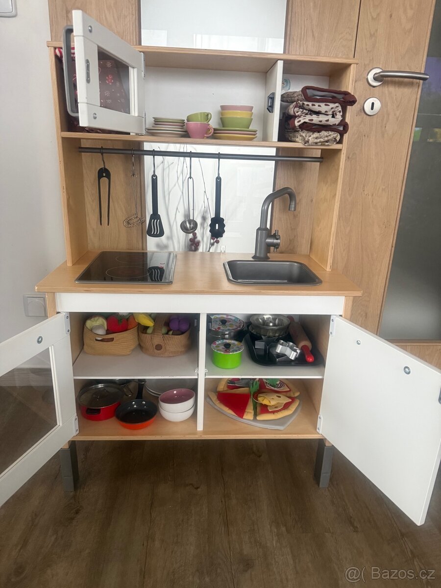 Dětaká kuchyňka IKEA - 2