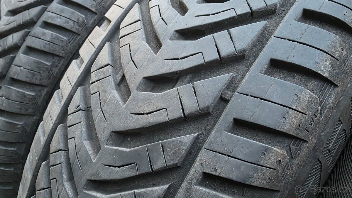 Celoroční pneu 175/70 R14 84T - 2