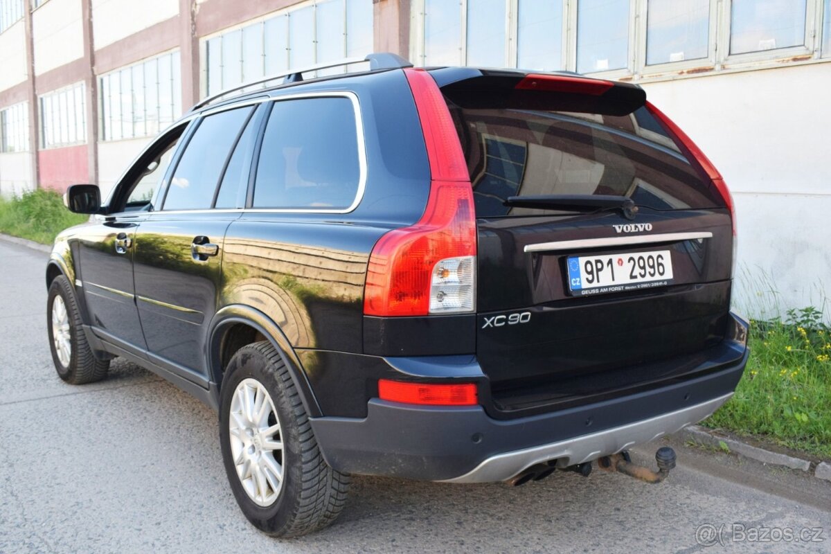 Volvo XC90 2.4D/MANUÁL/KŮŽE/TAŽNÉ/7MÍST/ - 2