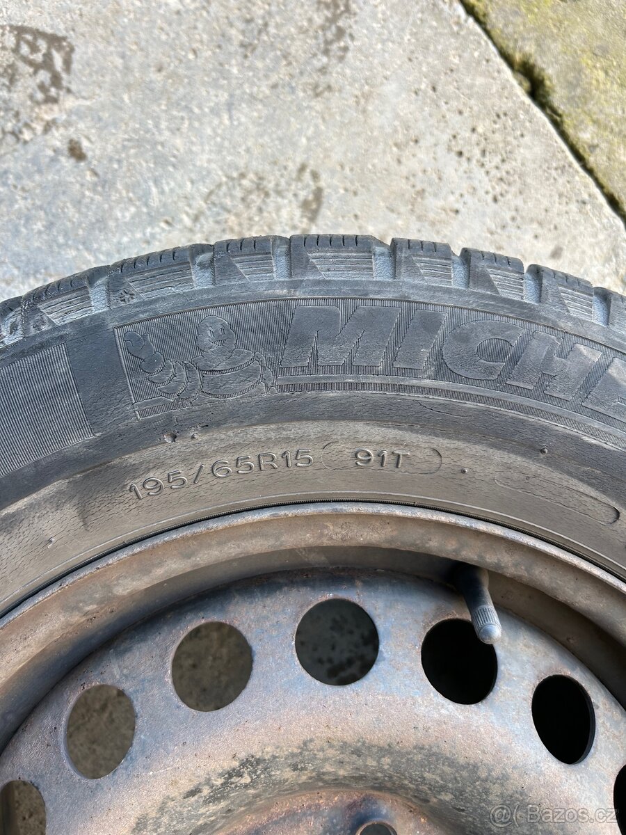 Michellin 195/65 R15 - 2