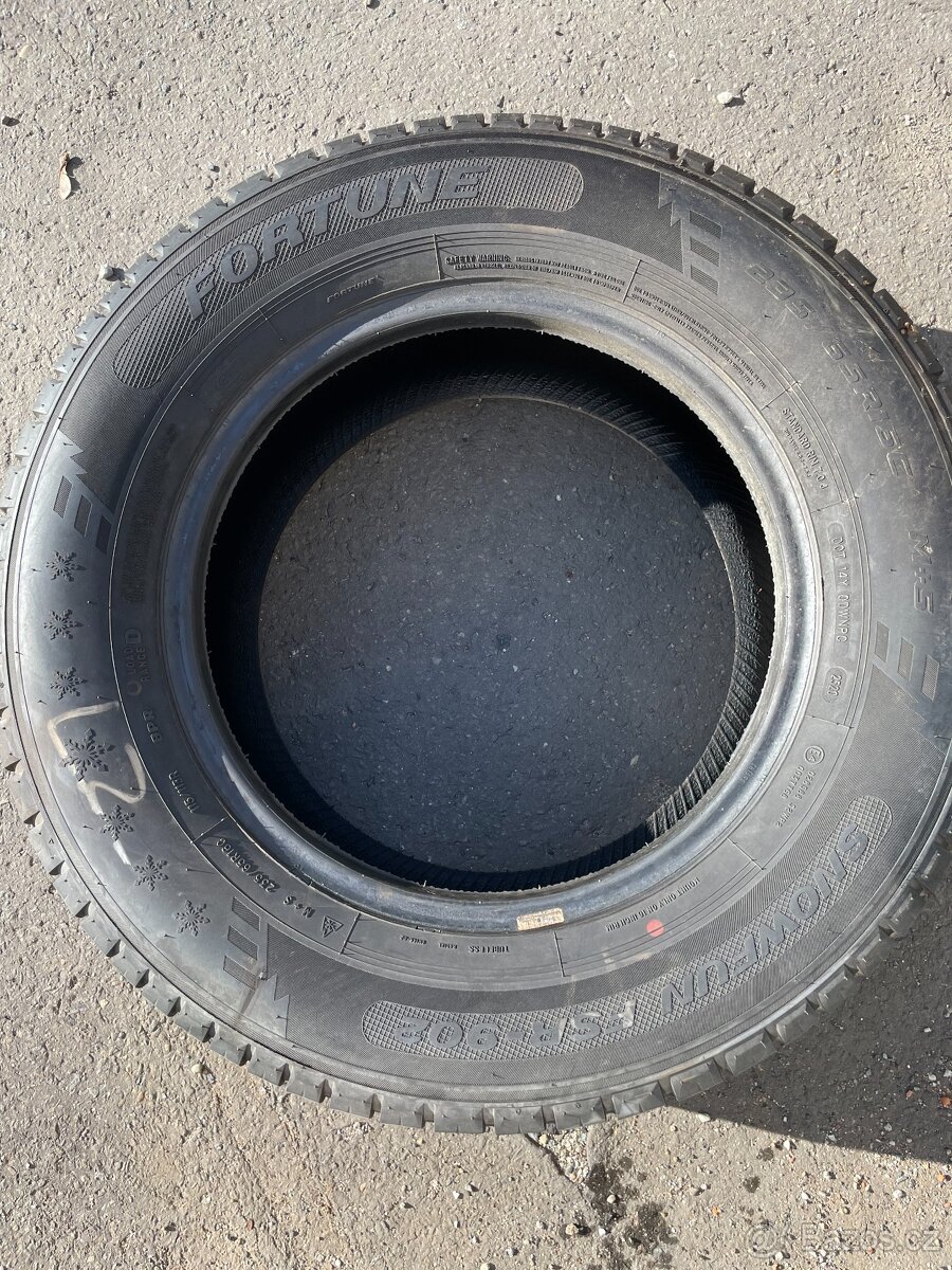 Pneu 235/65 R16 C zimní - 2