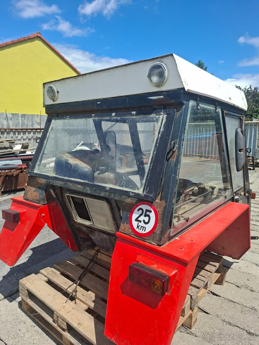 Zetor uřI slovenská kabina díly - 2