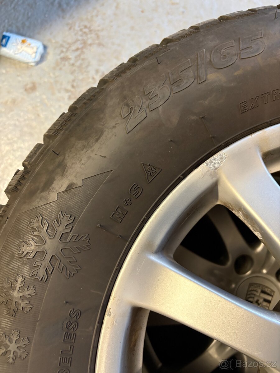 Taurus SUV Winter 235/65r17 - 2
