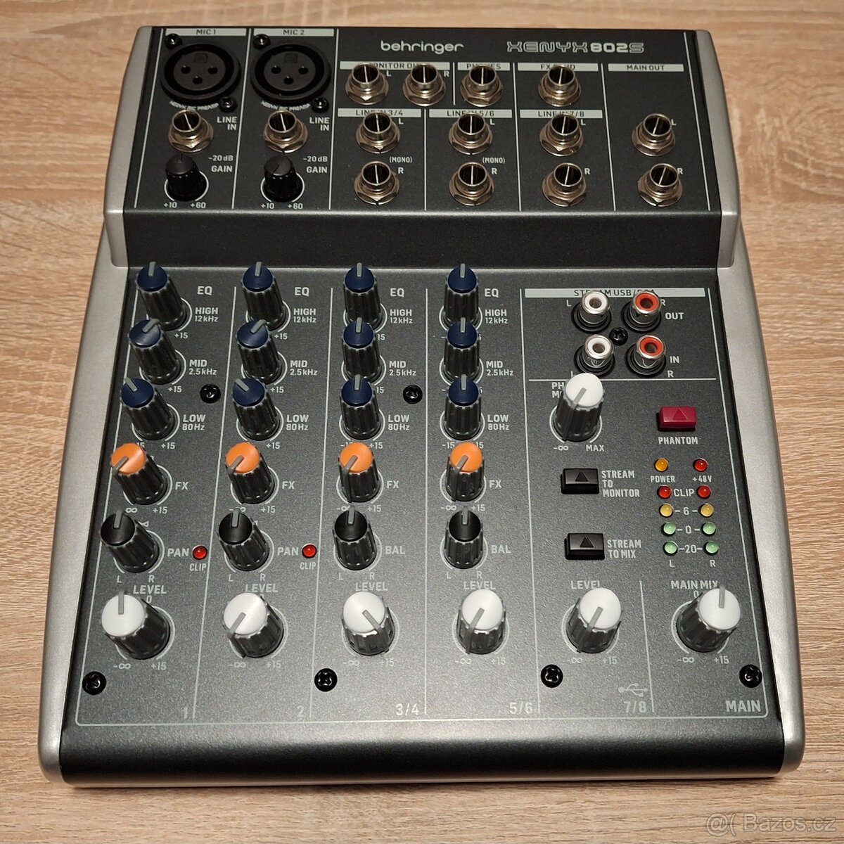 Behringer Xenyx 802S Analogový mixpult - 2