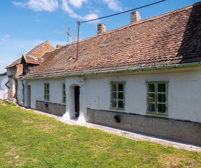 Prodej starsiho domu se zahradou 20 min od BRECLAVI - 2