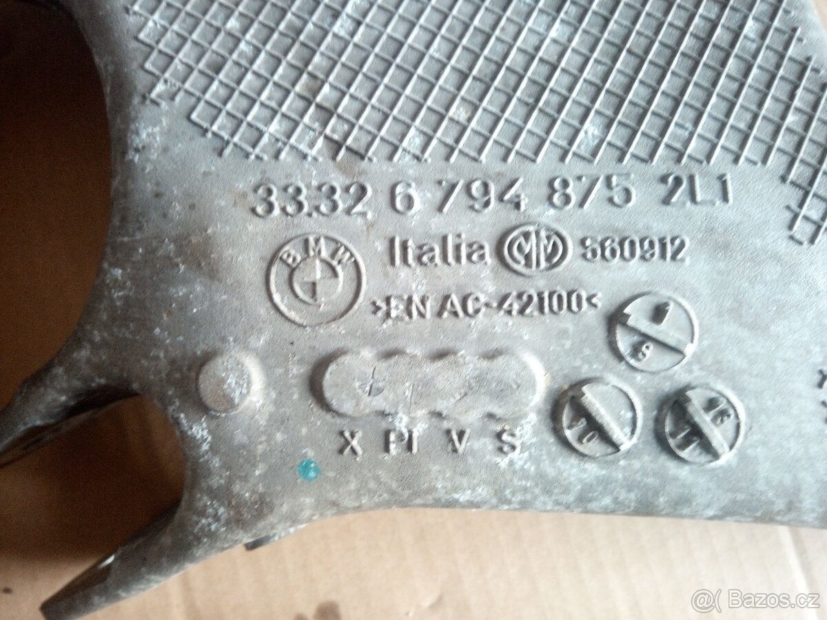 Zadní rameno BMW F01 - 2