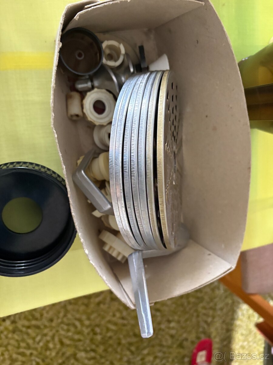 Kuchynsky robot Eta 022 - nahradni dily - 2