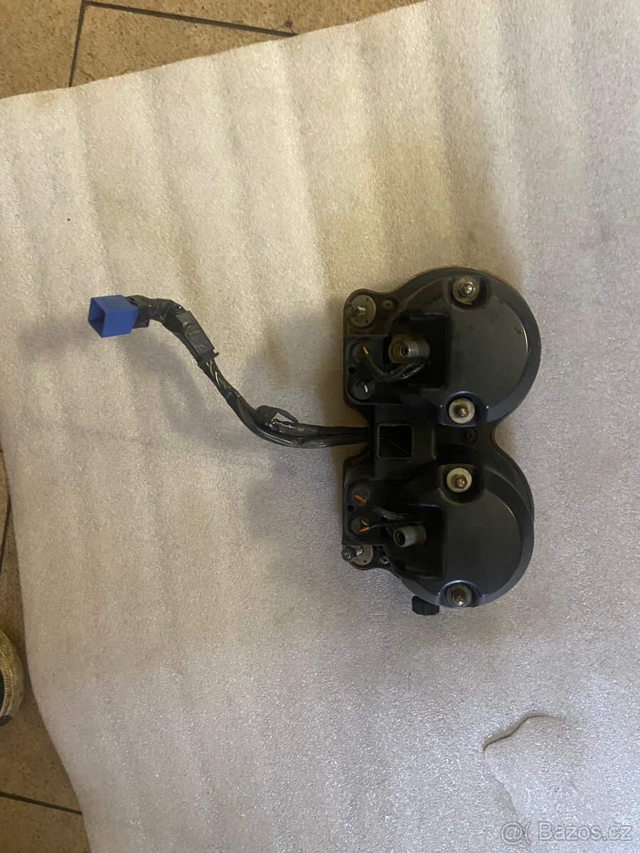 Budíky Suzuki Gs 500 - 2