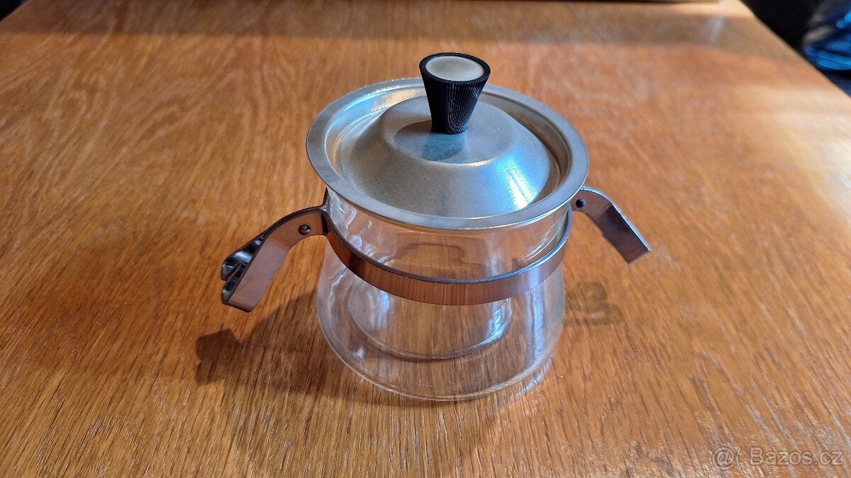 Skleněná dóza s kovovou pokličkou a vloženou sklenicí - 2