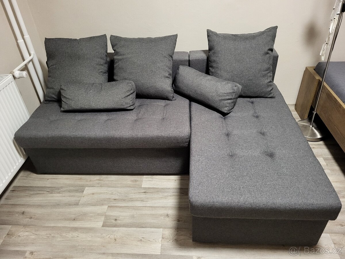 Šedá rozkládací pohovka - 2