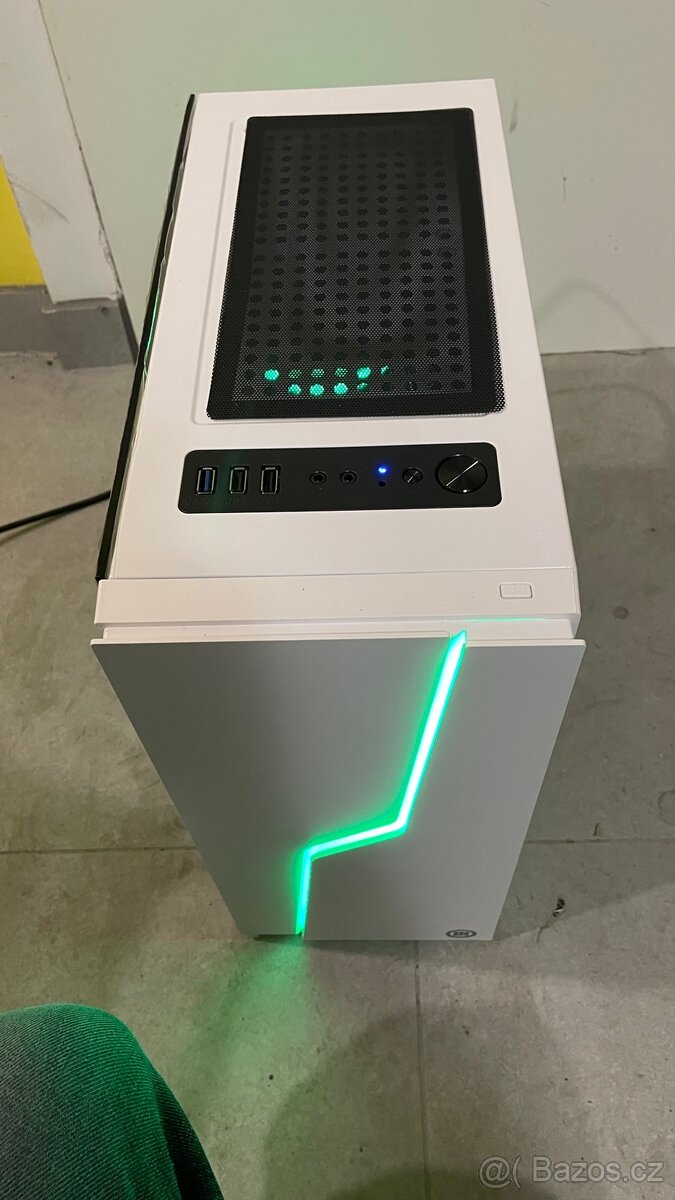 Herní/pracovní PC i5,16GB,256SSD+1TB, grafika W5700 - 2