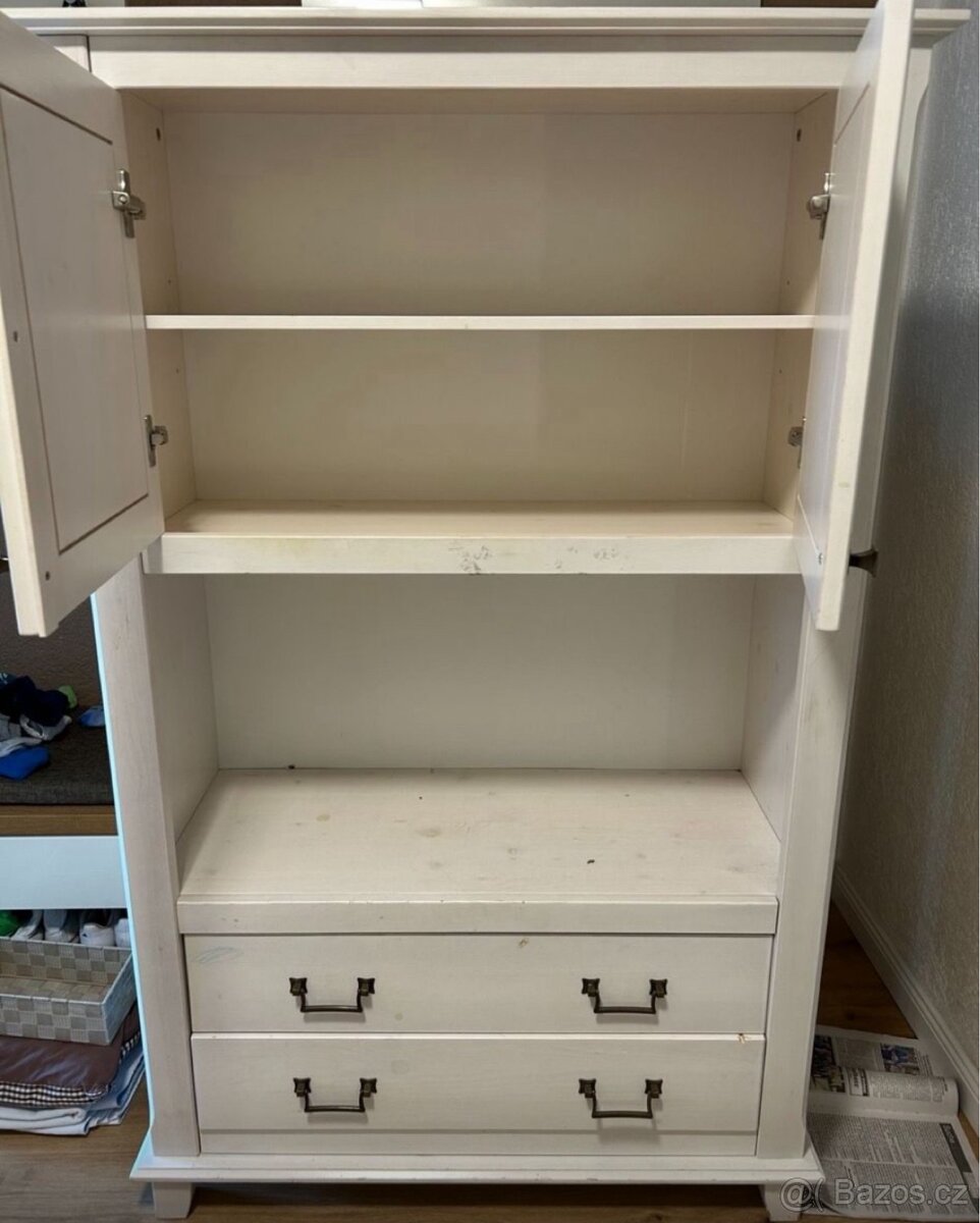 Skříň masiv komoda - 2