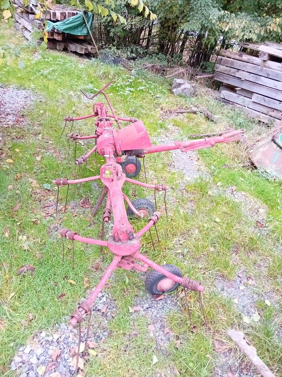 Obraceč sena Fahr - 2