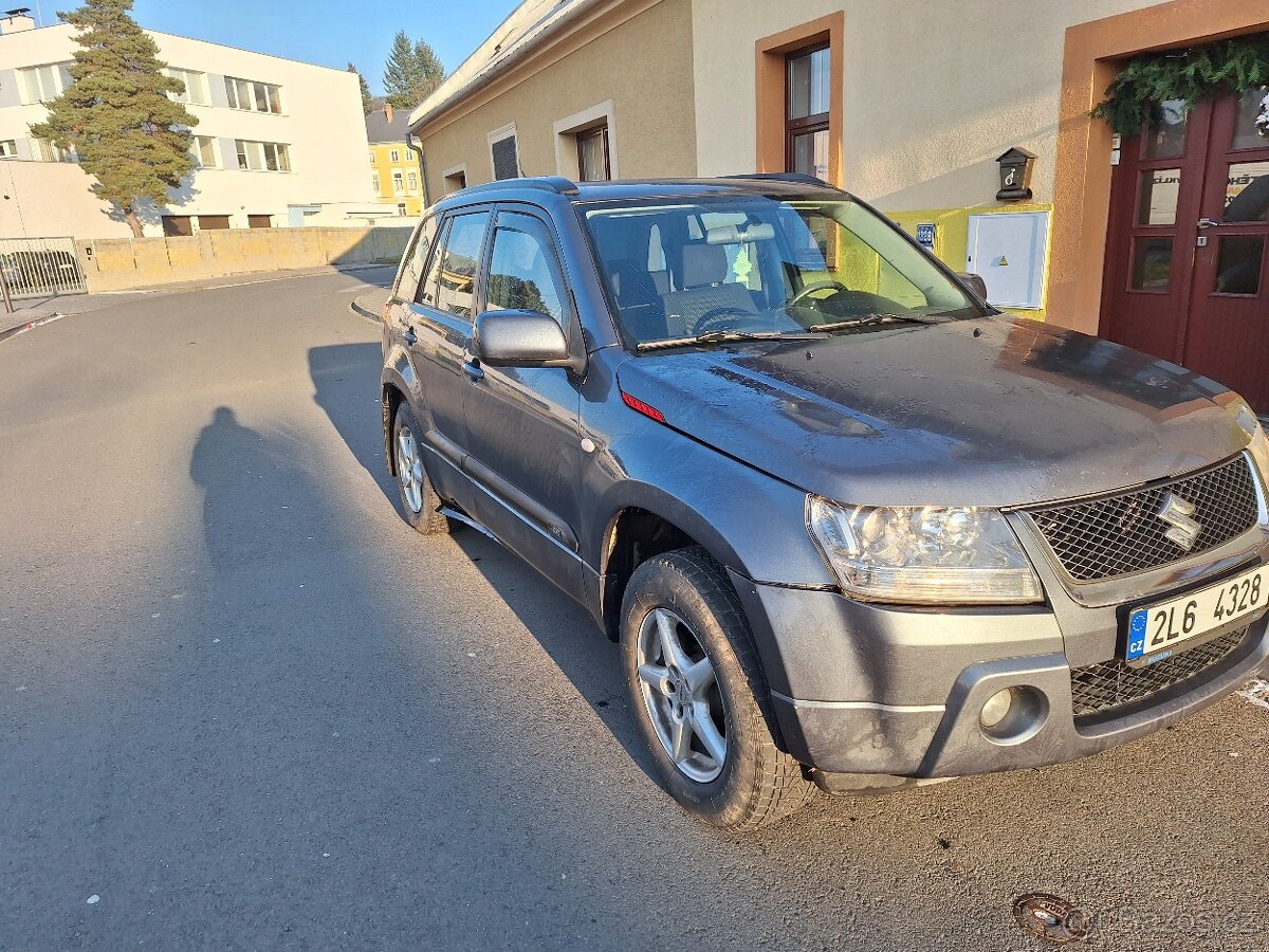Suzuki Grand vitara 1.9 Diesel 4x4 - 2