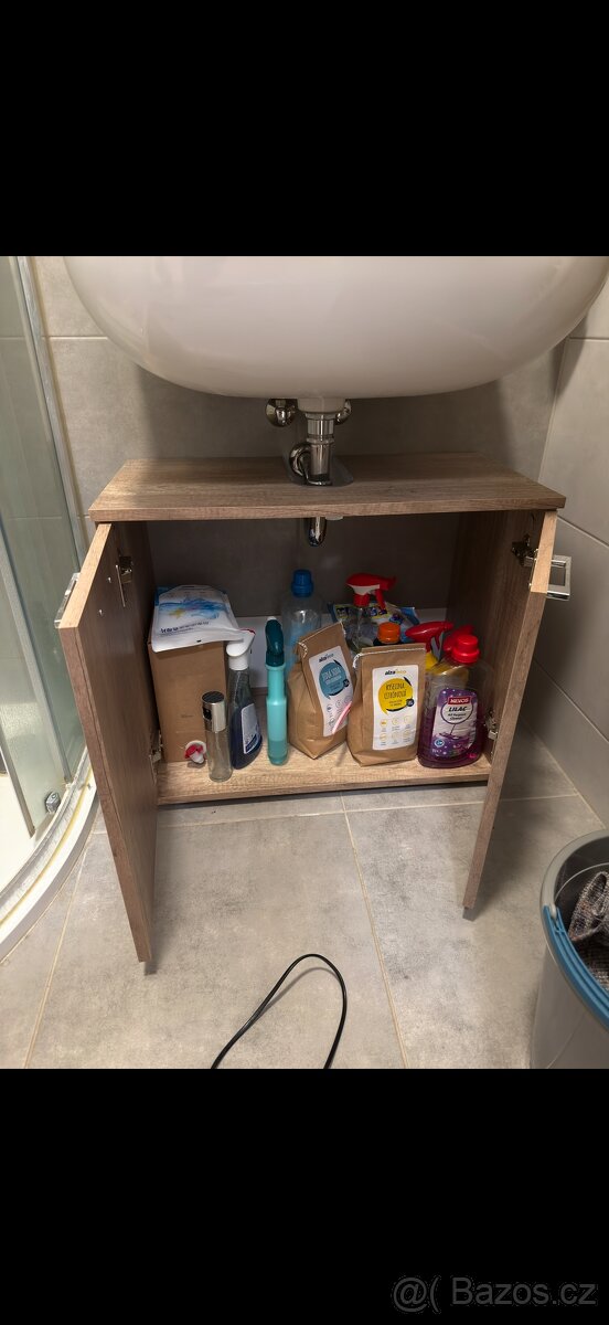 Skříň pod umyvadlo - 2