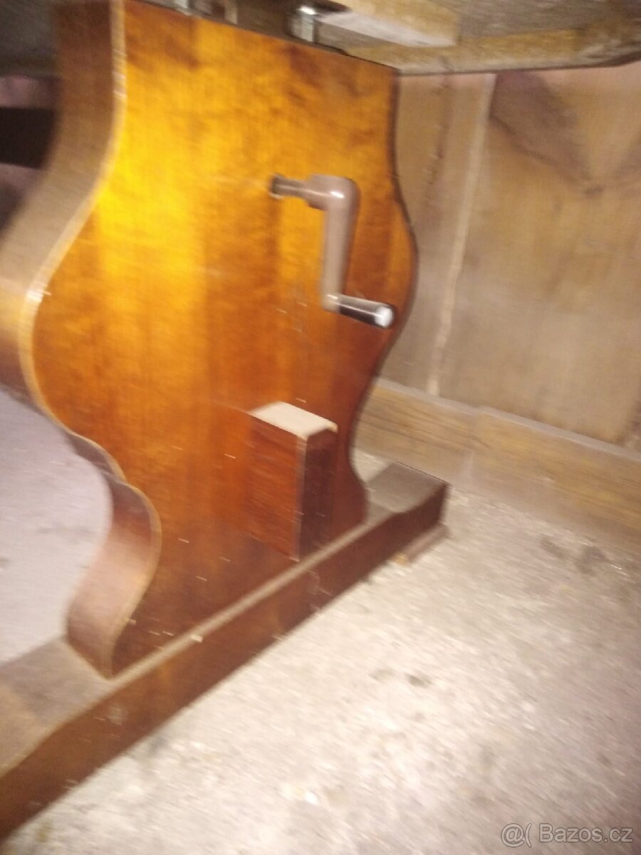 Konferenční stolek - 2