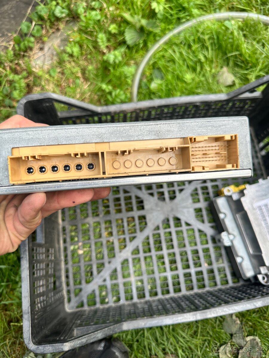 Prodám jednotky abs pro bmw e60/61 - 2