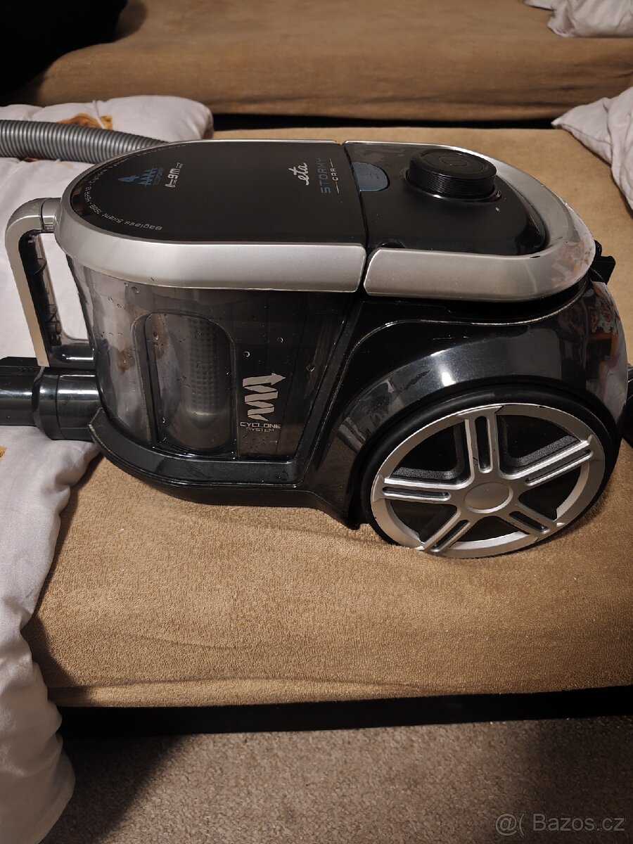 Vysavač ETA Stormy - 2