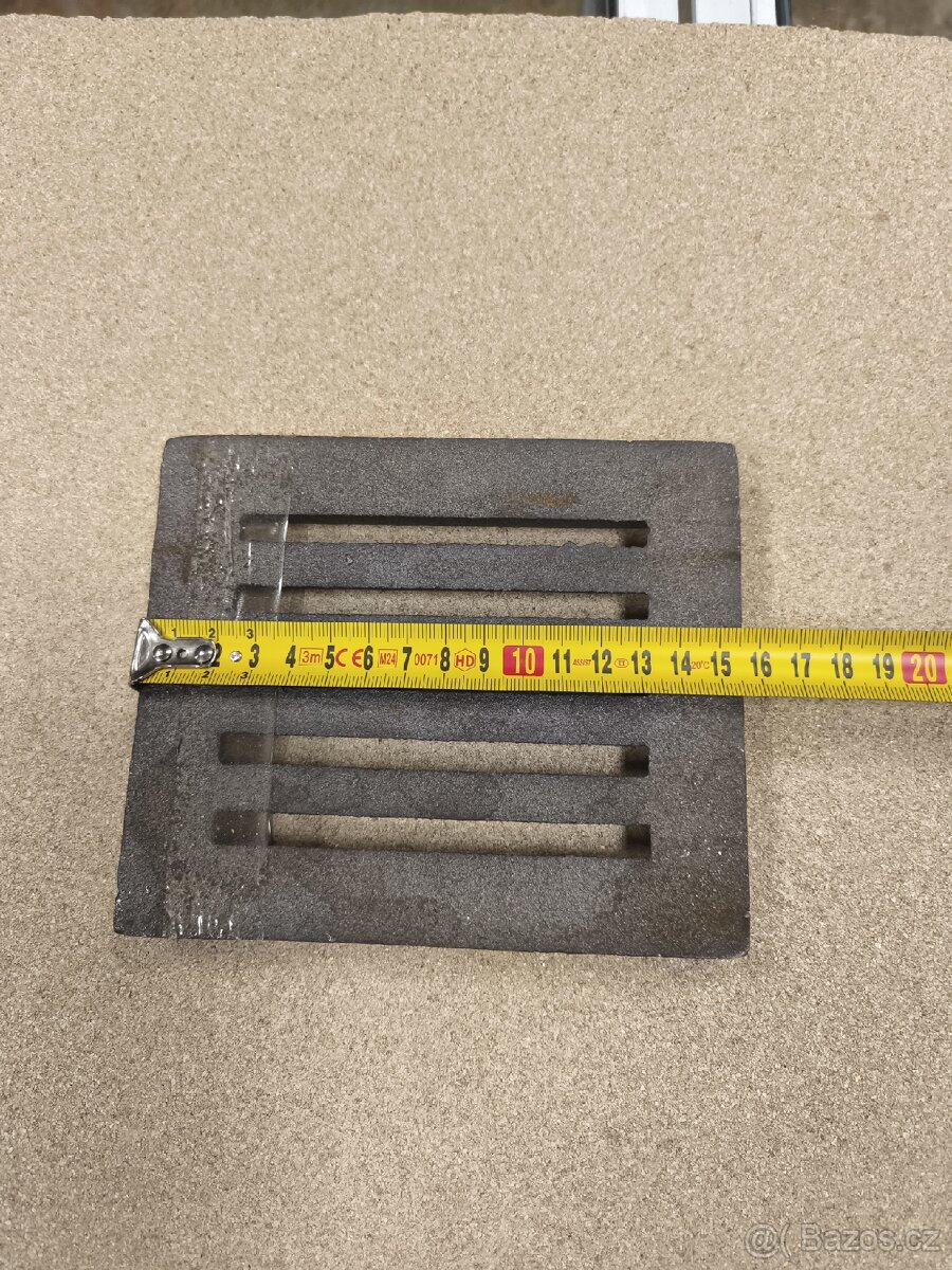 Litinový rošt 15,3x12,9 cm - 2