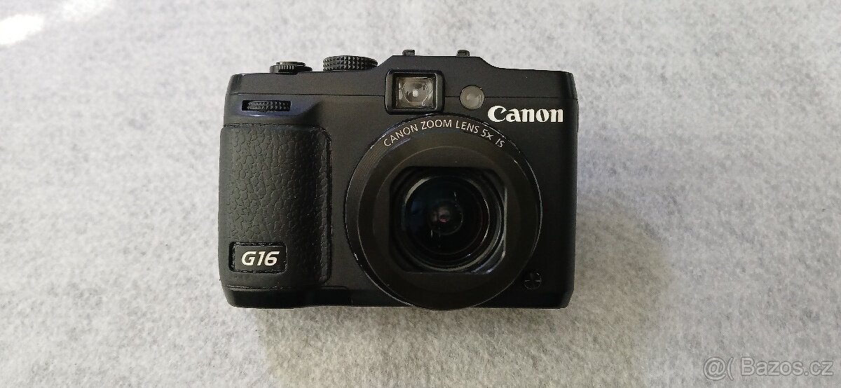 Canon PowerShot G16 s příslušenstvím - 2