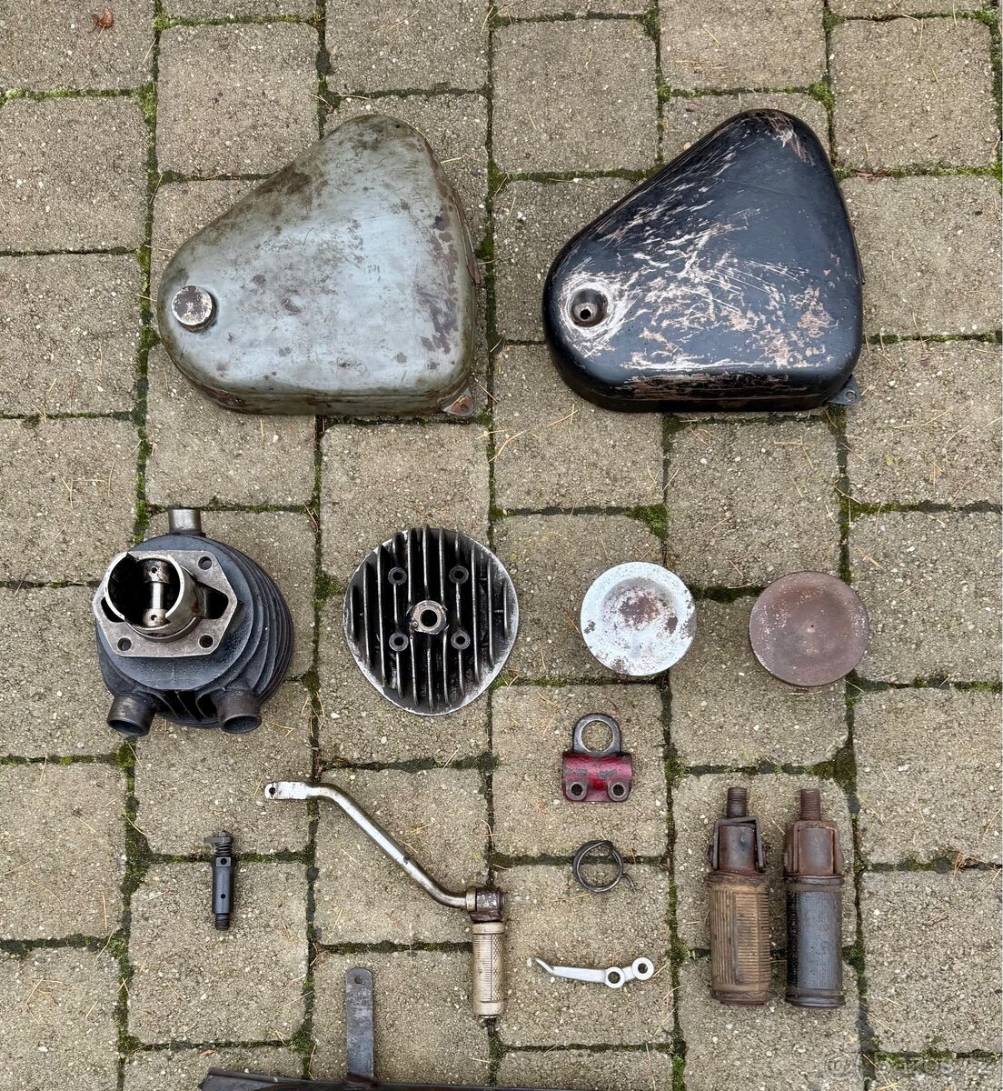 ČZ 125 B T - dily - 2