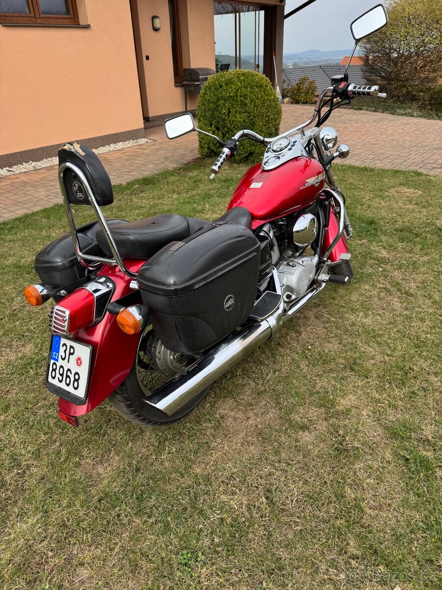 Honda VT 125 Shadow - 2