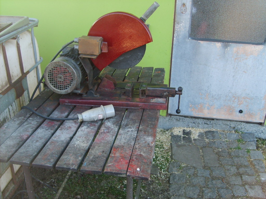 Řezací pila - 2