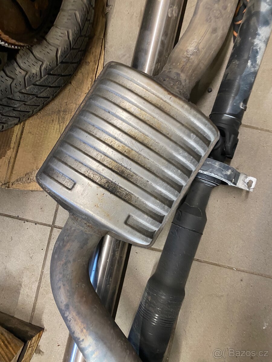 Výfuk bmw e91 - 2