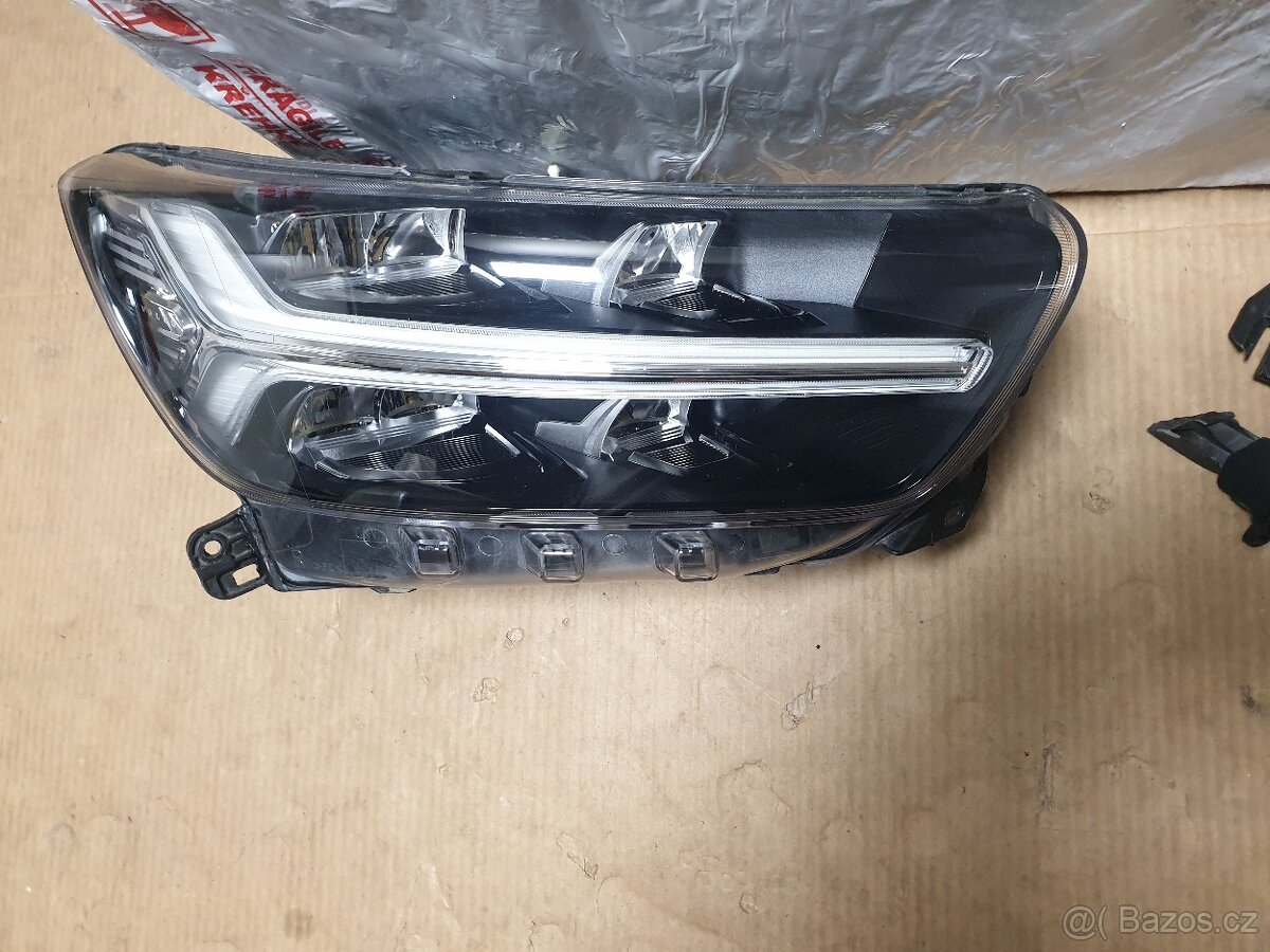 Volvo XC40 - 2