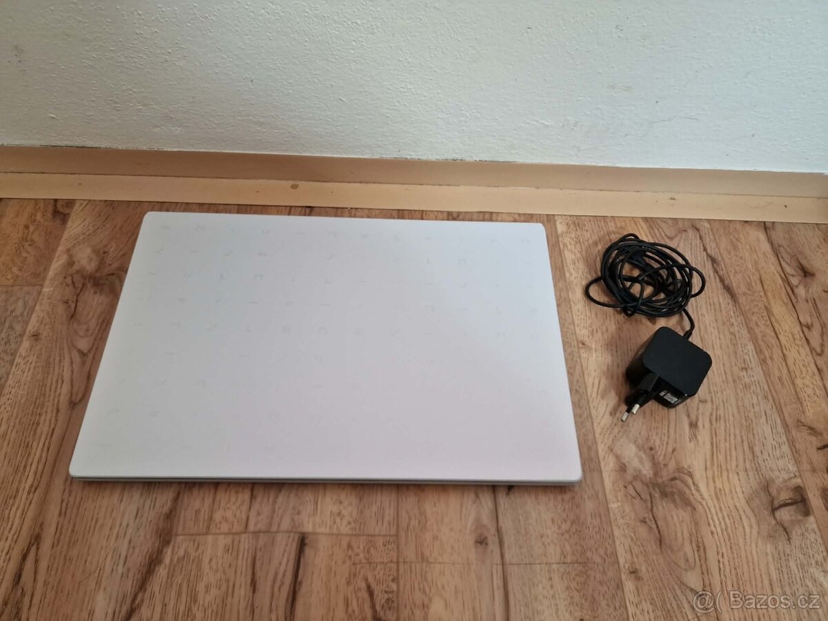 Notebook Asus E510m na filmy internet diagnostiku aut atd - 2