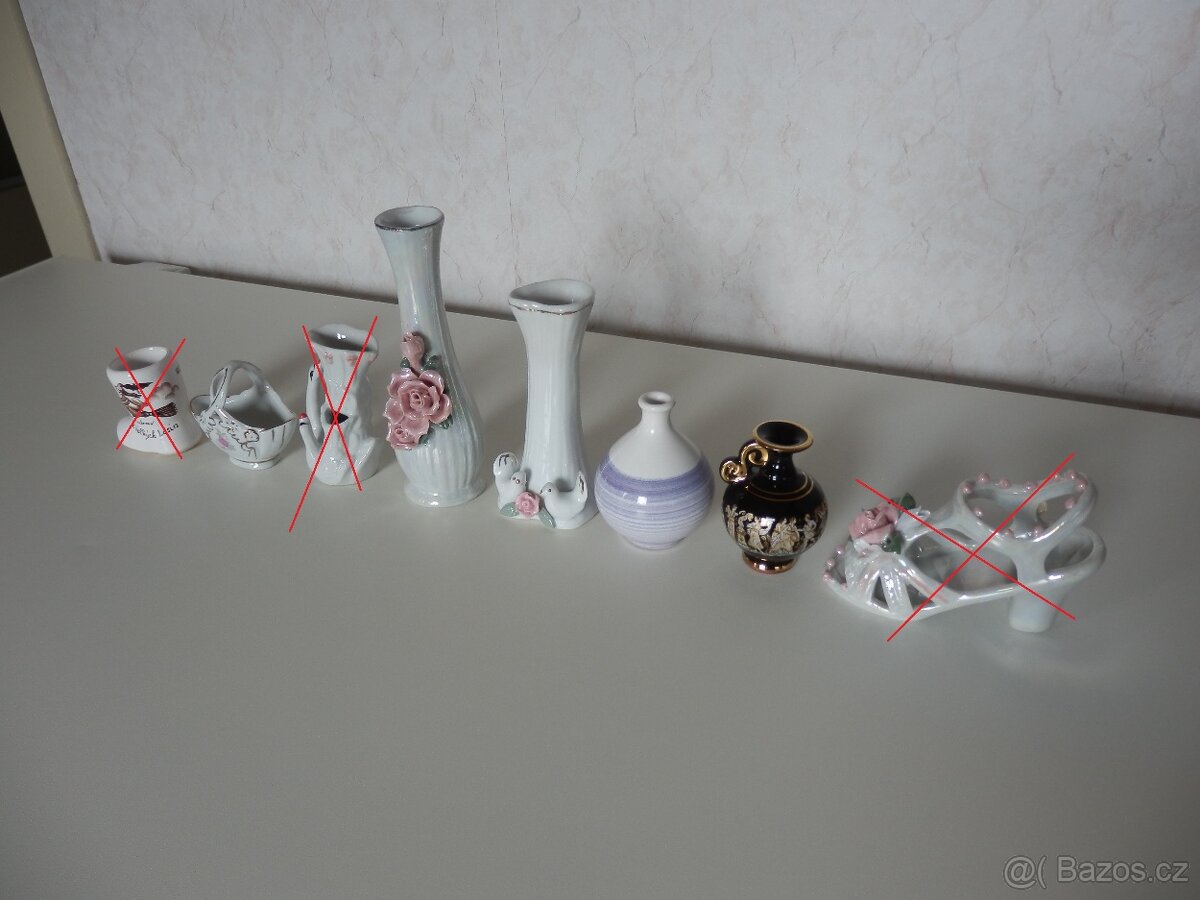 Porcelánová vázička, košíček, bota atd. - 2