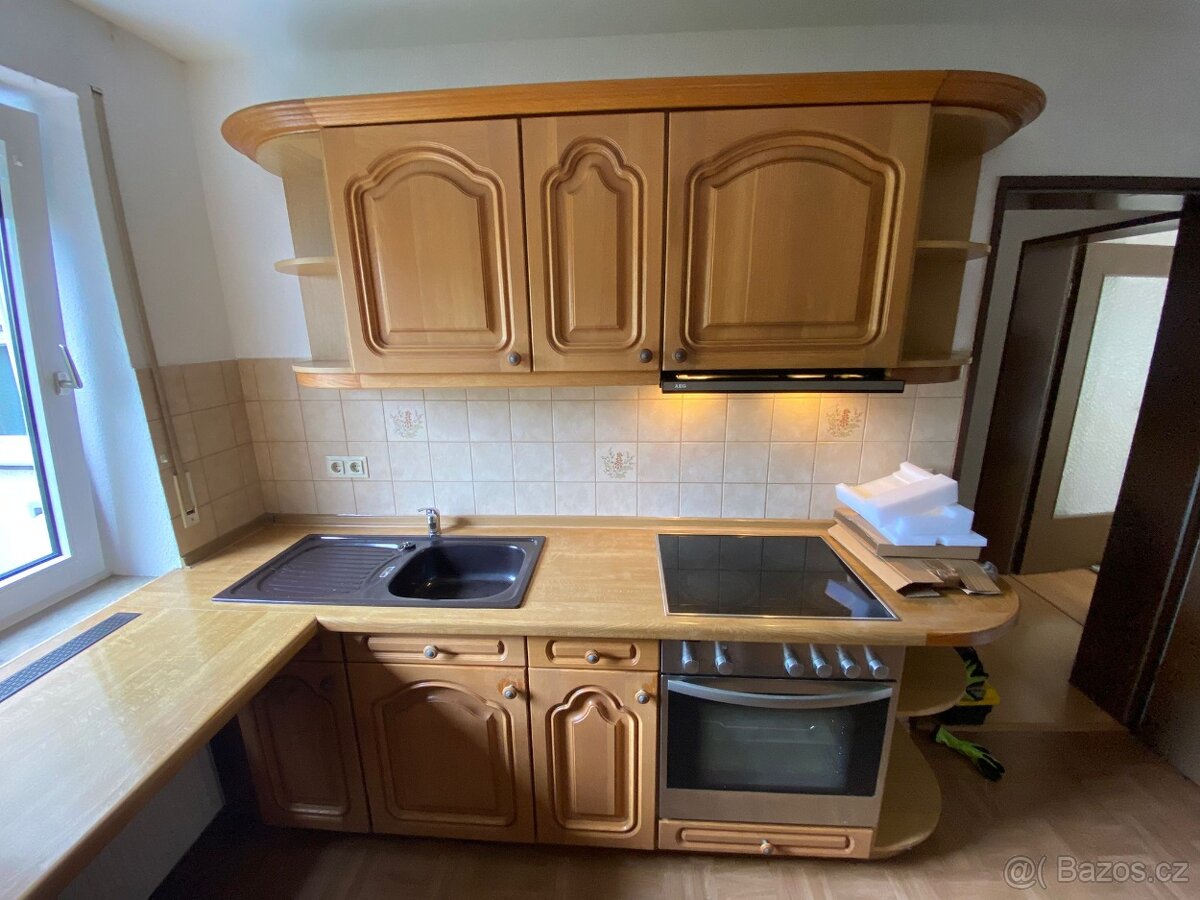 Hnědá kuchyňská linka z Německa se spotřebiči - 2