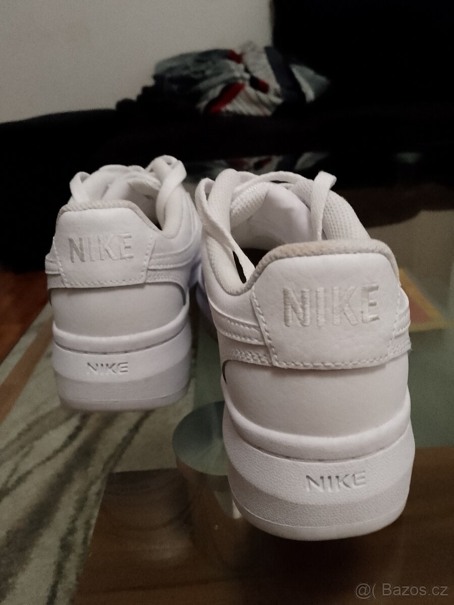 Dámské boty NIKE Sneakersy CourtVision - 2