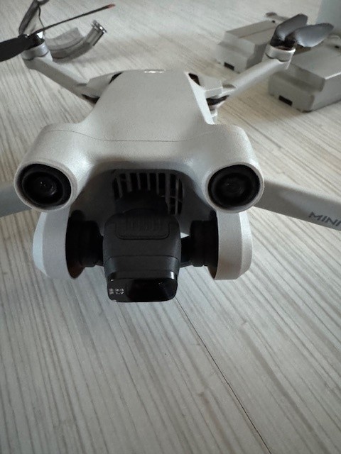 Prodám DJI Mini 3 Pro – Fly More Combo – TOP stav – super ce - 2