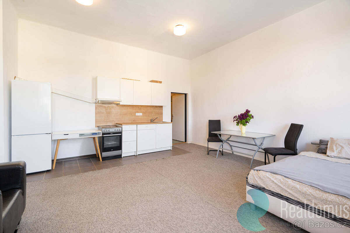 Prodej, dům se 3 byty 224 m2, Hořice na Šumavě - 2