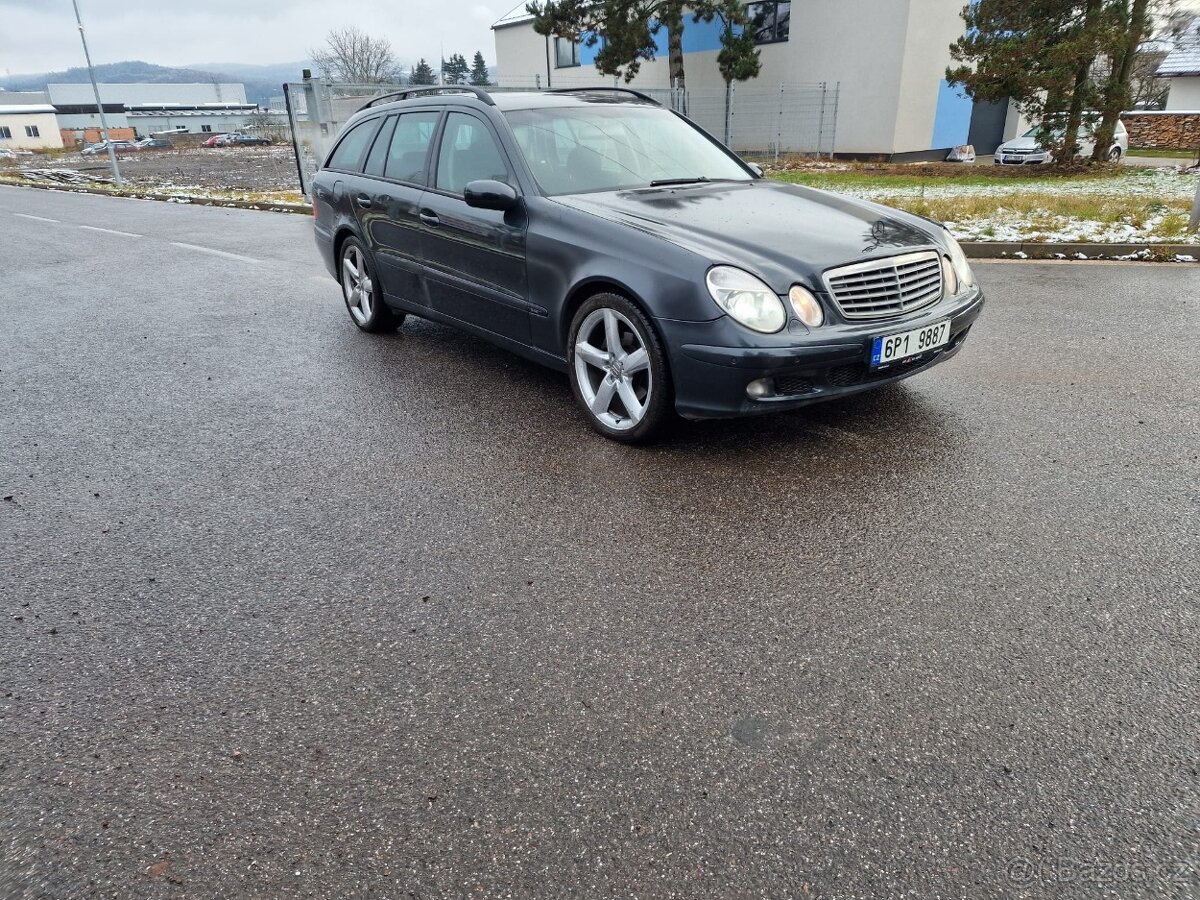 Mercedes E320i W211combi 7mist e320 V6 4x4, 4-matic, STK - 2
