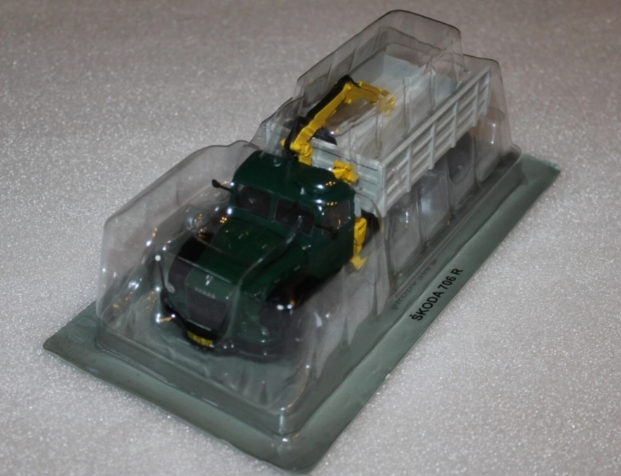 Škoda 706 r 1:43 Dea - 2