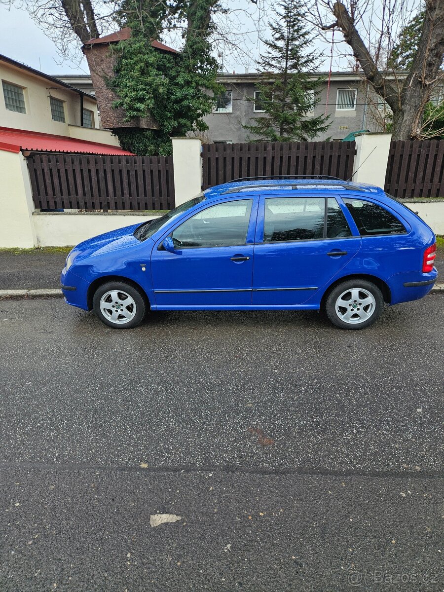 Škoda Fabia Combi 1.4 16V 55kw výbava Elegance - 2