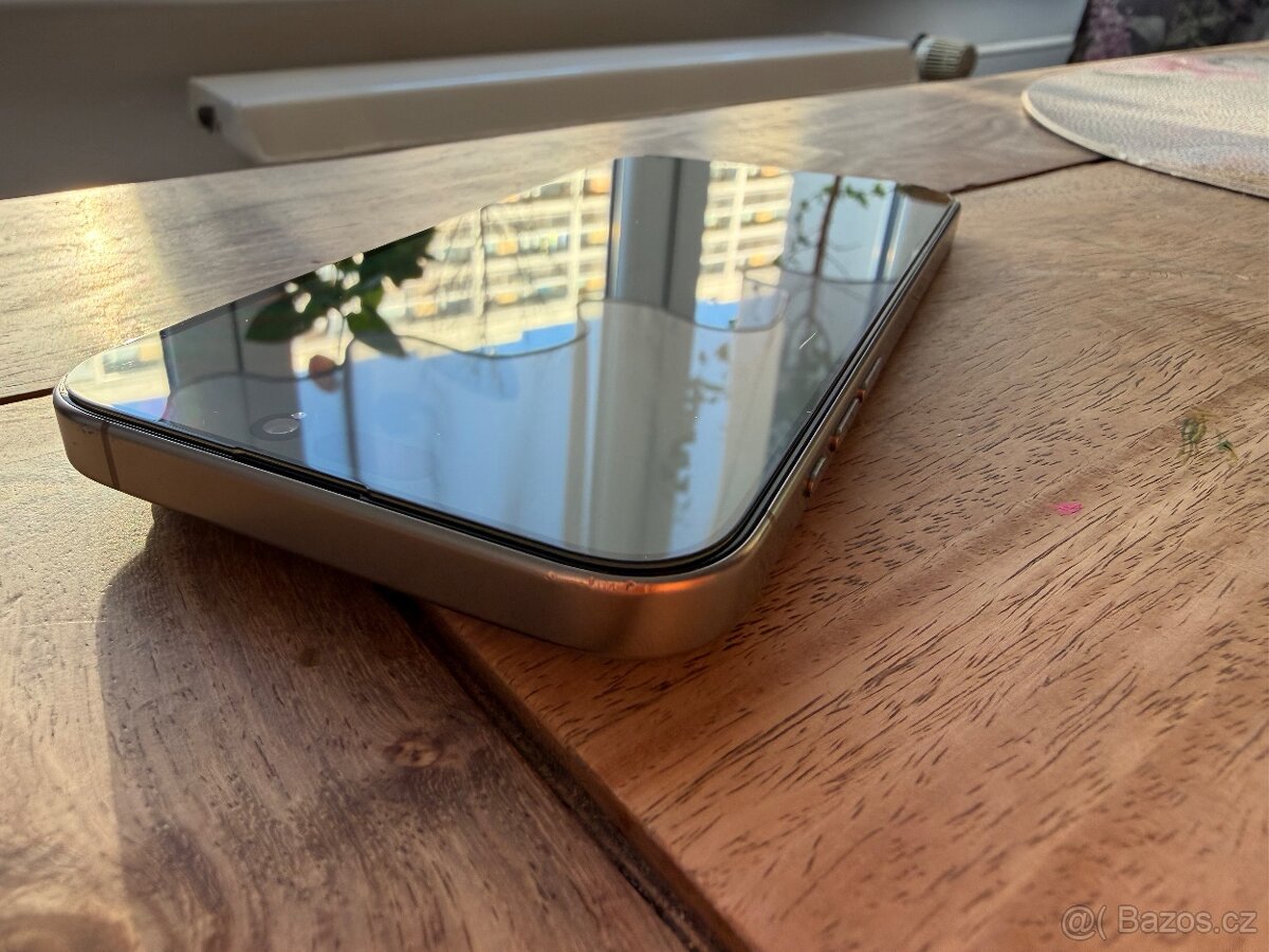 iPhone 15 Pro Max 1 TB Titanium - 2