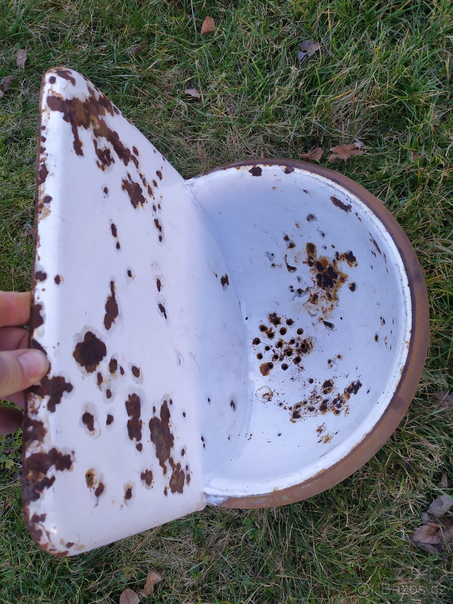 Stará litinová smaltovaná výlevka - 2