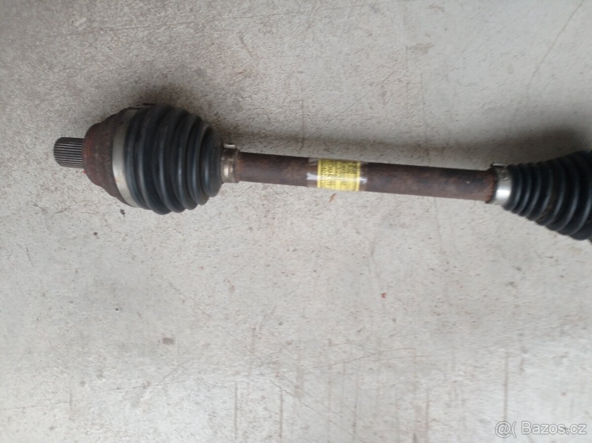 Levá kompletní poloosa - 2