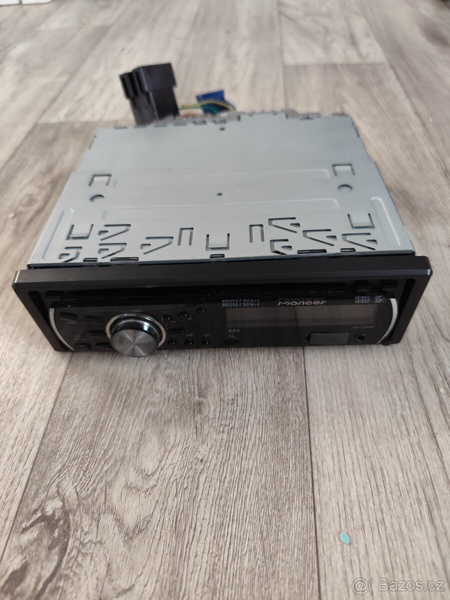 Auto rádio zn. Pioneer - 2