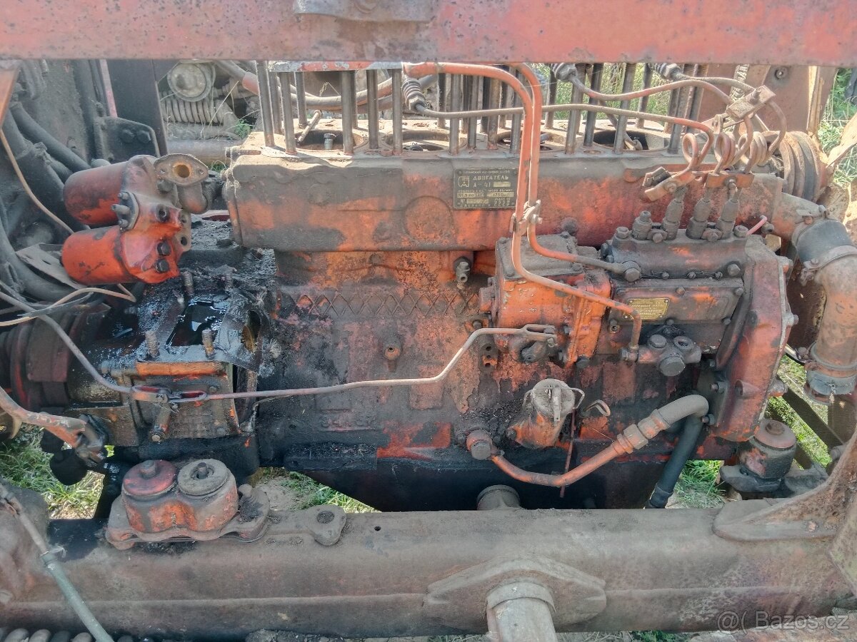 Dt-75 A-41 zbytek dílů - 2