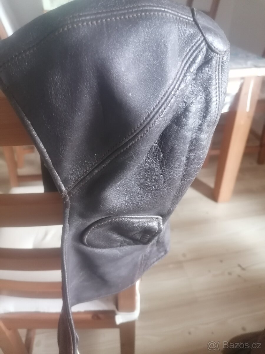 Motocyklová kožená přílba - 2