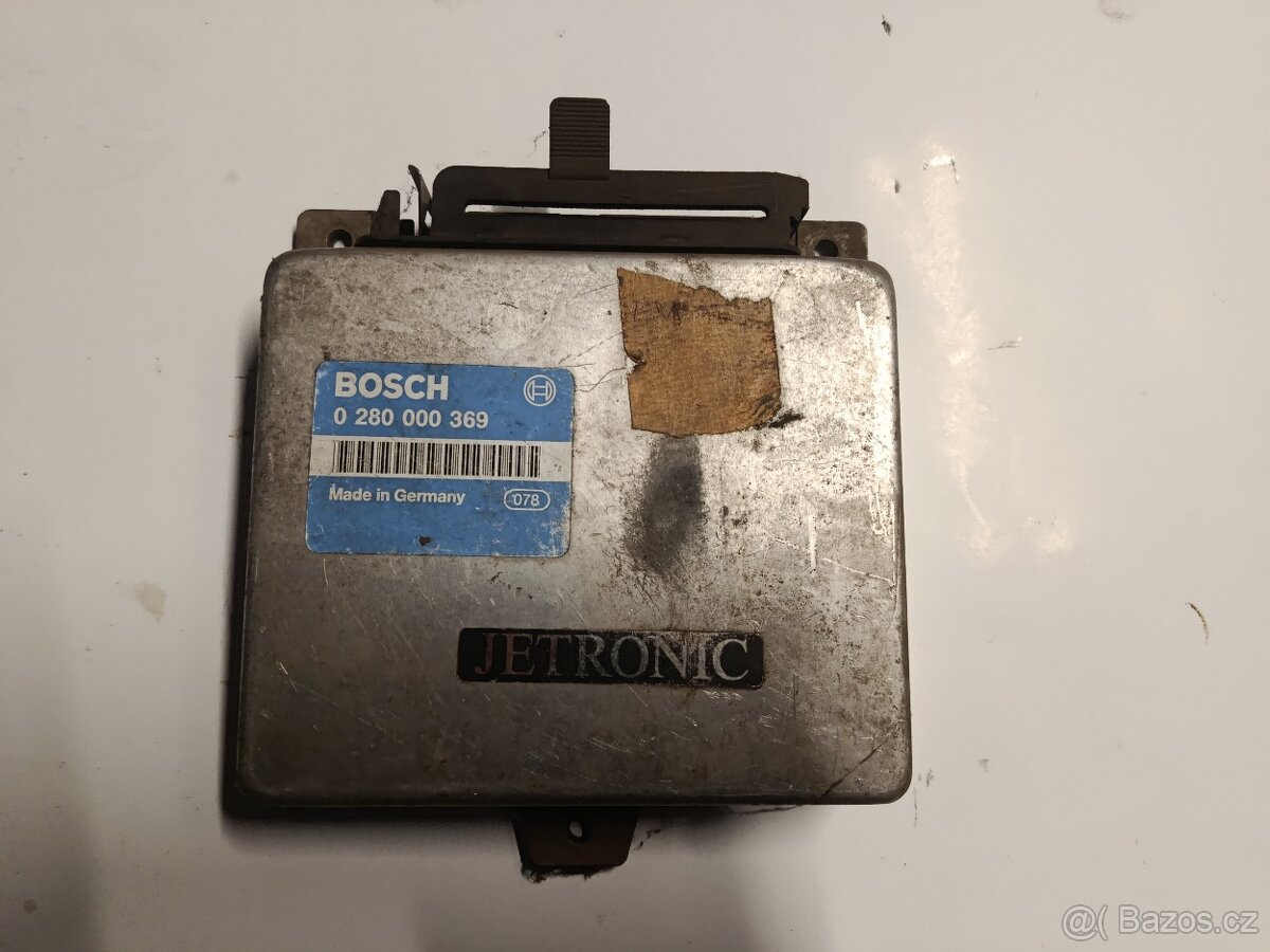 Prodám řídící jednotku Bosch - 2