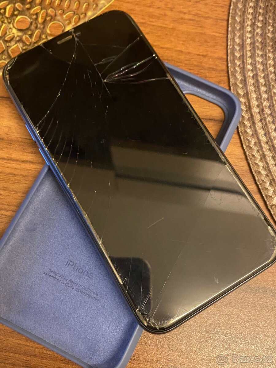 iPhone 11 Pro 256GB - 2